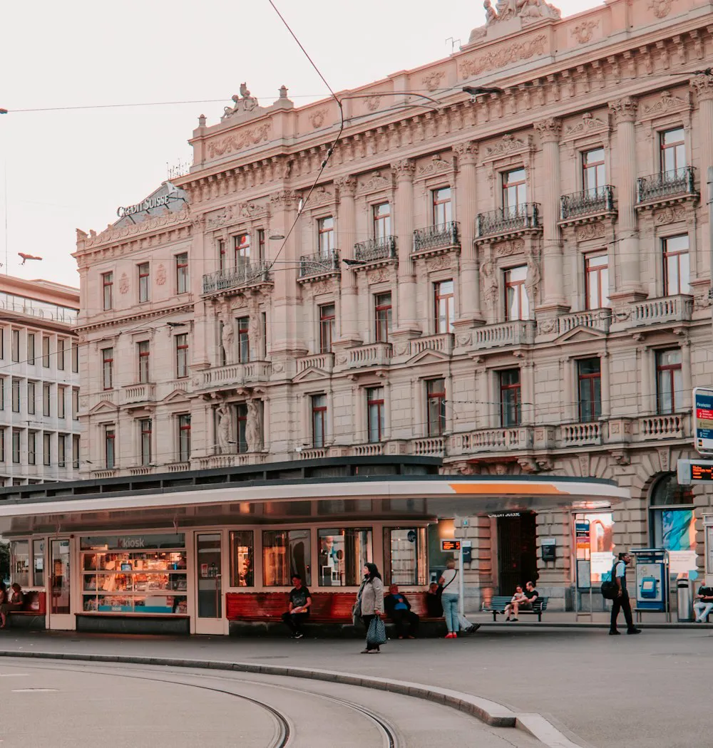 La Paradeplatz à Zurich, cœur de la banque privée suisse